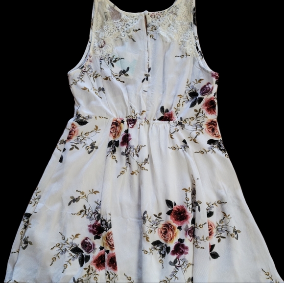 Lace Umgee Midi Dress - Picture 3 of 5